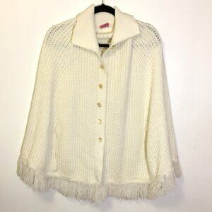 Vintage 60s 70s Whte Off White Knit Cape Arm Holes Fringe Grandmacore Boho (T2)